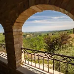 Dimora Rosso Piceno Oda ve Kahvaltı