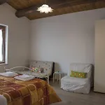 Oda ve Kahvaltı Dimora Rosso Piceno 3*