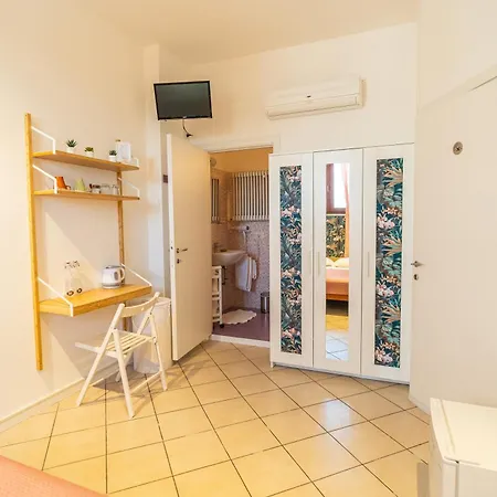 Bed & Breakfast Dimora Rosso Piceno 3*