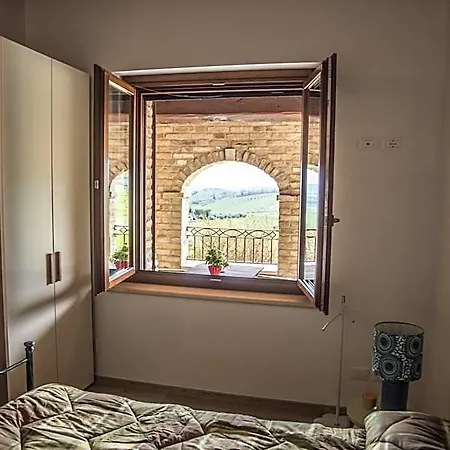 Bed and Breakfast Dimora Rosso Piceno 3*